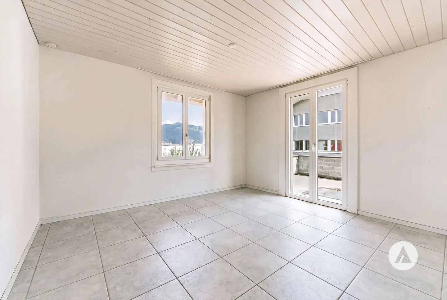 Single-family house with numerous (re)development possibilities - Photo 7 of 13