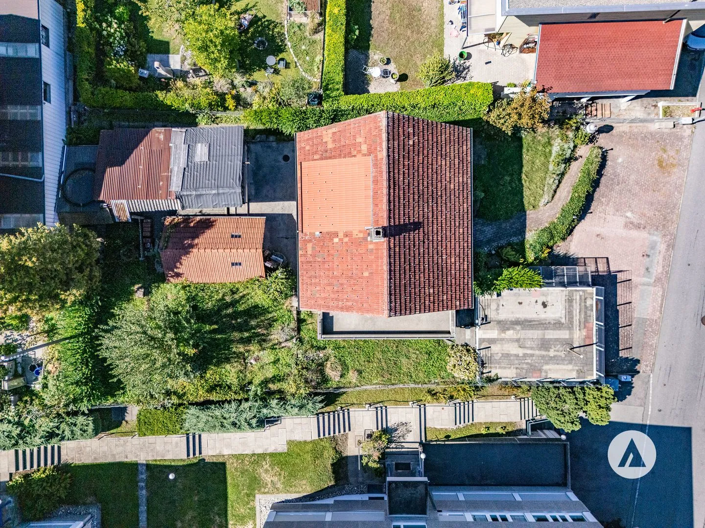 Single-family house with numerous (re)development possibilities - Photo 4 of 13