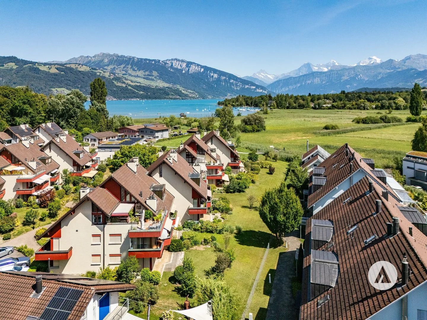 Vivere a contatto con la natura alle porte della città di Thun - Foto 1 di 13