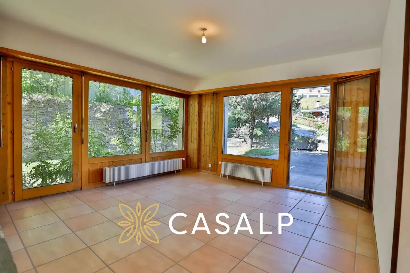 Geräumige 4,5-Zimmer-Wohnung mit Garten - Foto 6 von 13