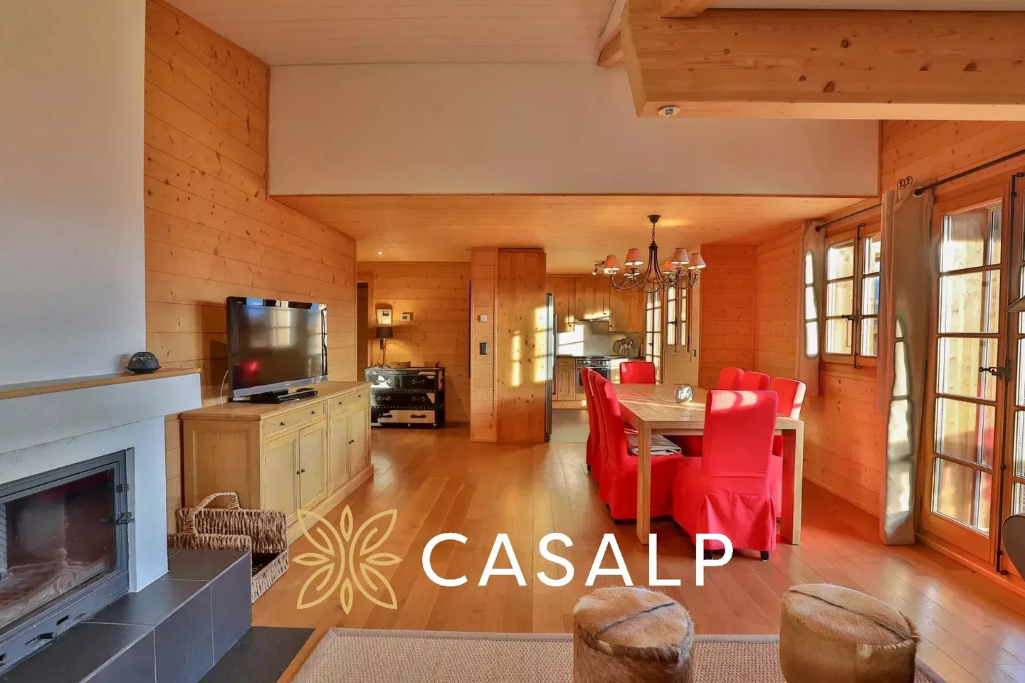 Elegant 6-Piece Duplex in a High-Standing Residence - Photo 6 of 13