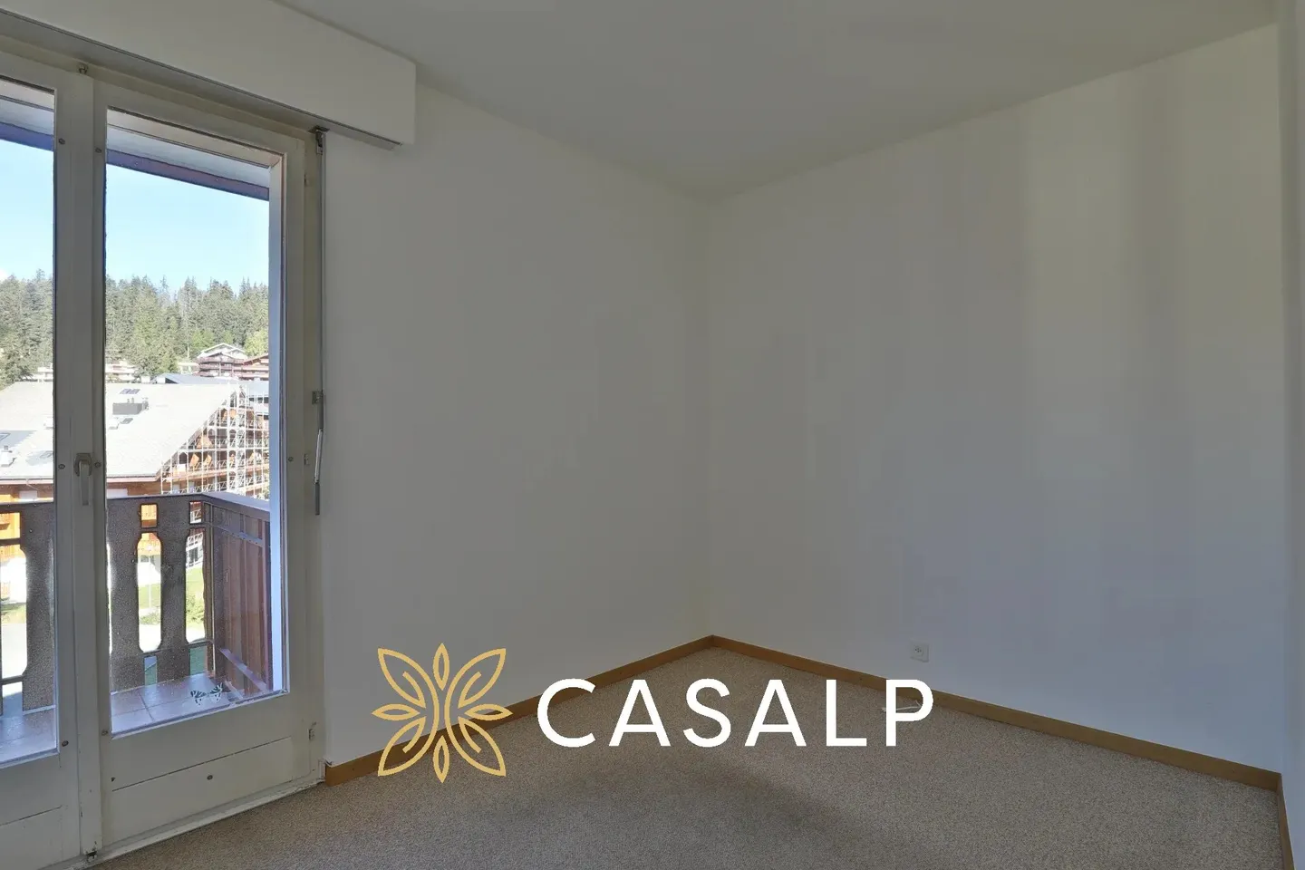 Bright 3.5-room apartment in Crans near the golf course - Photo 11 of 13