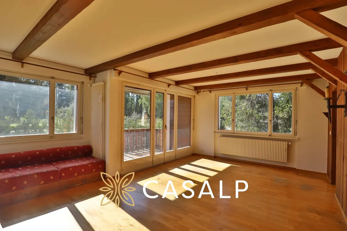 Bright 3.5-room apartment in Crans near the golf course - Photo 1 of 13
