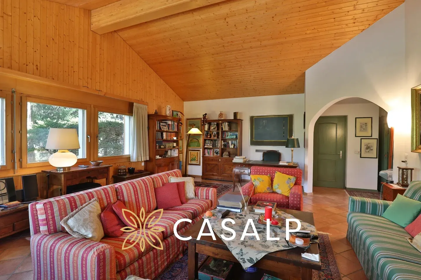 Magnificent chalet with landscaped garden in Crans - Photo 5 of 13