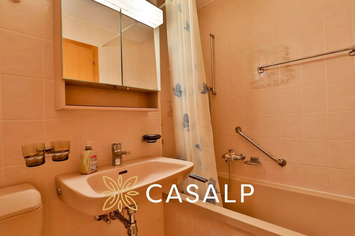 Charming 2.5-room apartment at the foot of the slopes - Photo 10 of 13