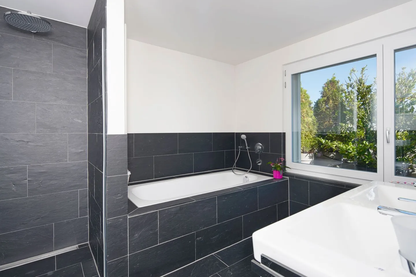 Beautiful Penthouse Apartment in Exclusive Location! - Photo 7 of 7