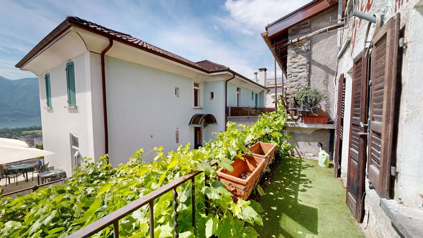 Restaurant bien connu et géré avec amour avec deux appartements à Orselina - Photo 7 sur 13