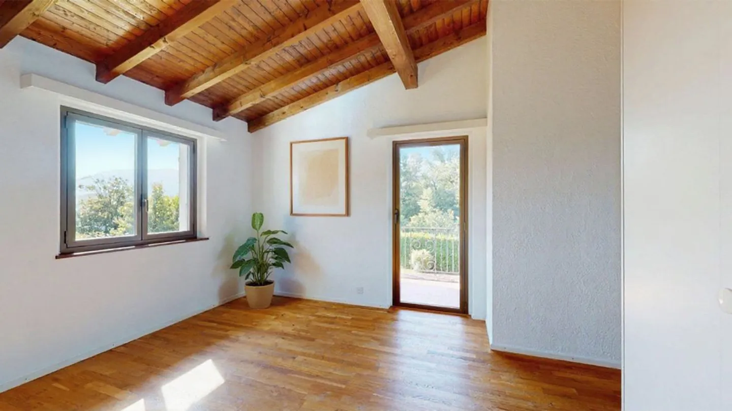 Ein Haus, das Ihr Herz berührt - mediterranes Wohnglück in Arcegno - Foto 10 von 13