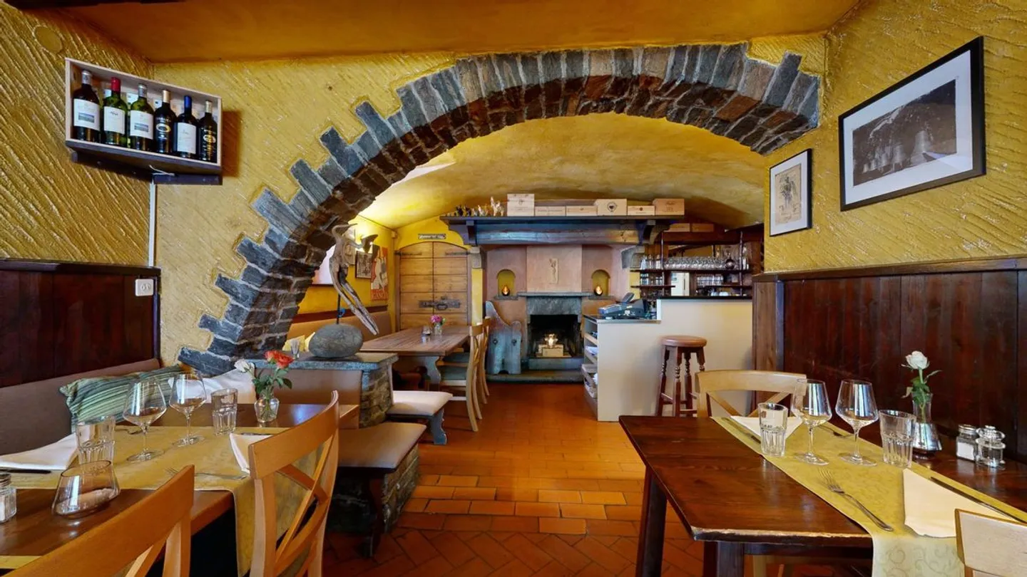 Restaurant bien connu et géré avec amour avec deux appartements à Orselina - Photo 5 sur 13