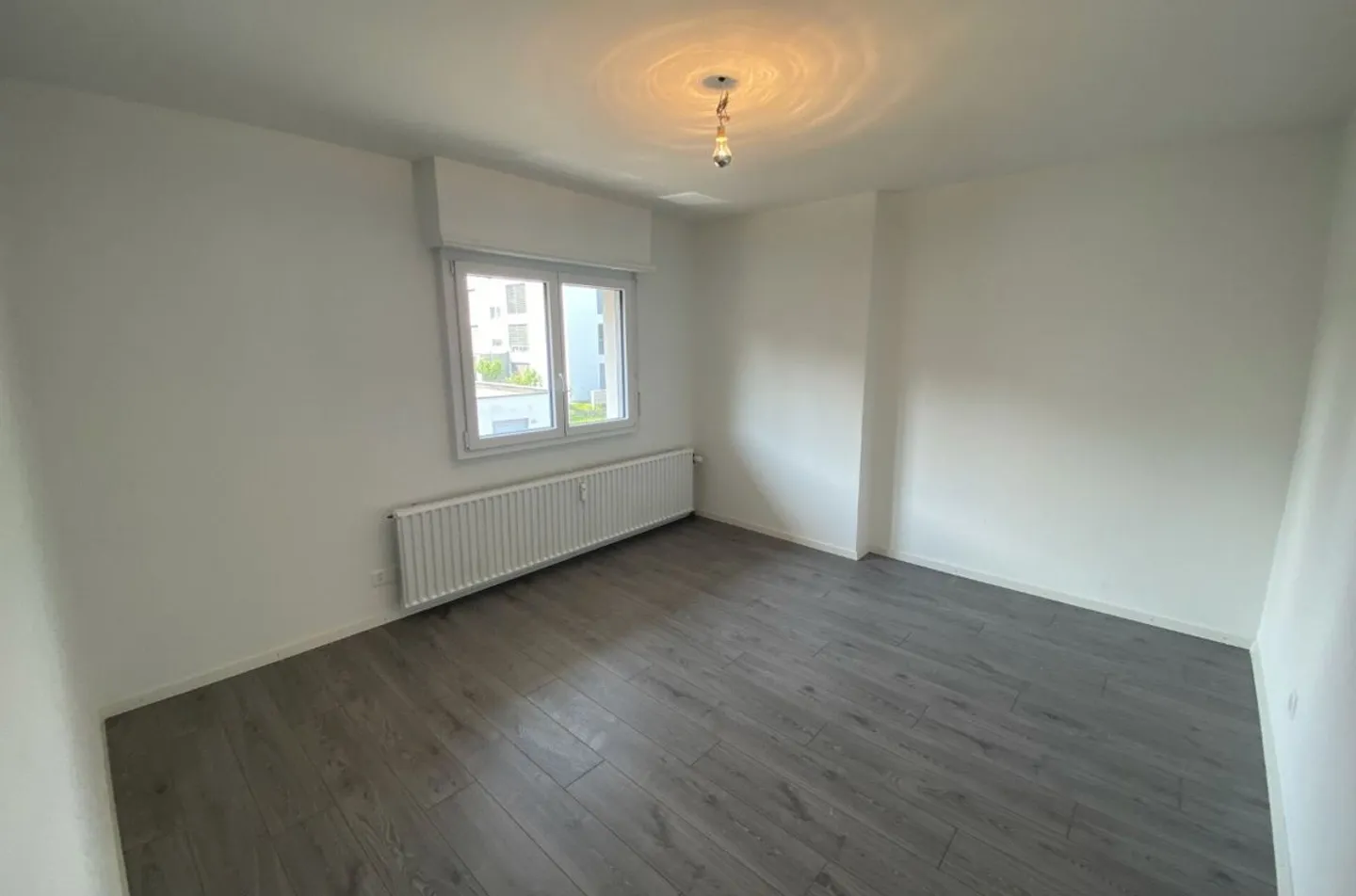 Atmosfera accogliente e una grande terrazza per rilassarsi - Foto 5 di 10