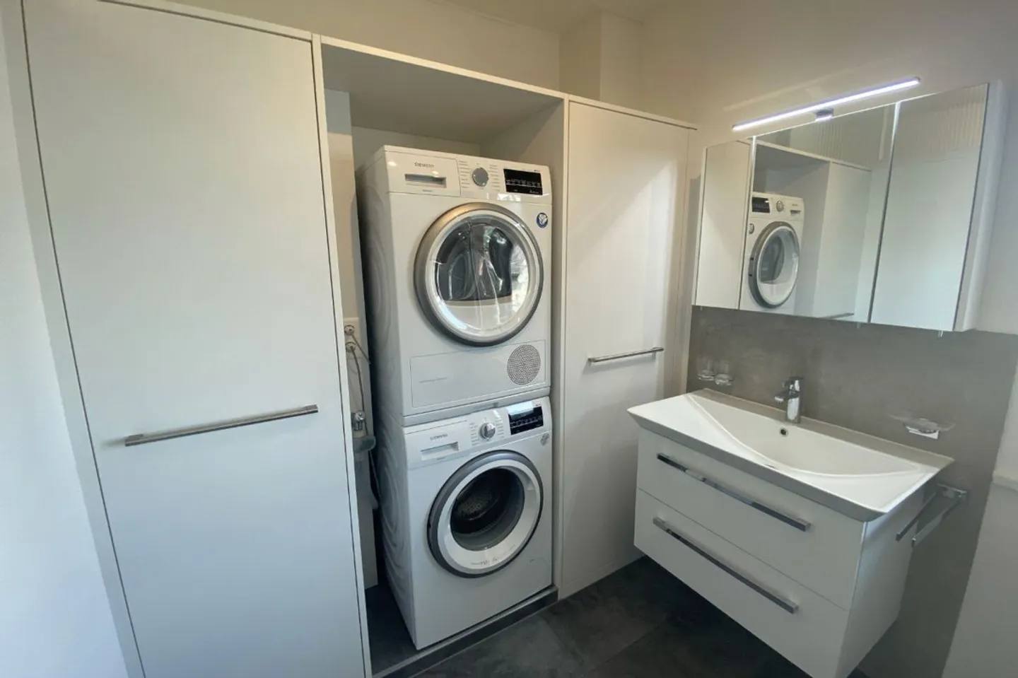 Atmosfera accogliente e una grande terrazza per rilassarsi - Foto 9 di 10