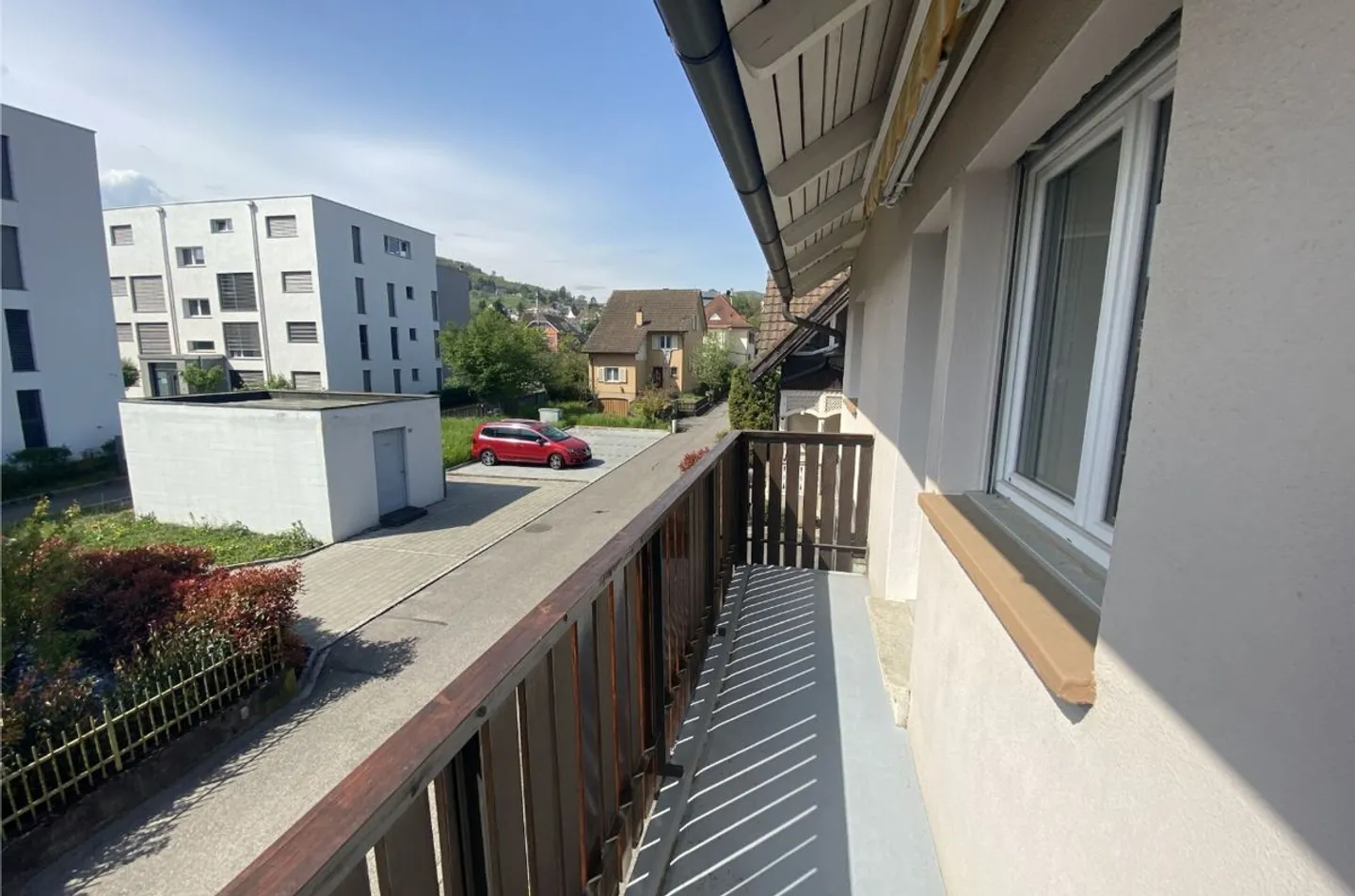 Atmosfera accogliente e una grande terrazza per rilassarsi - Foto 10 di 10