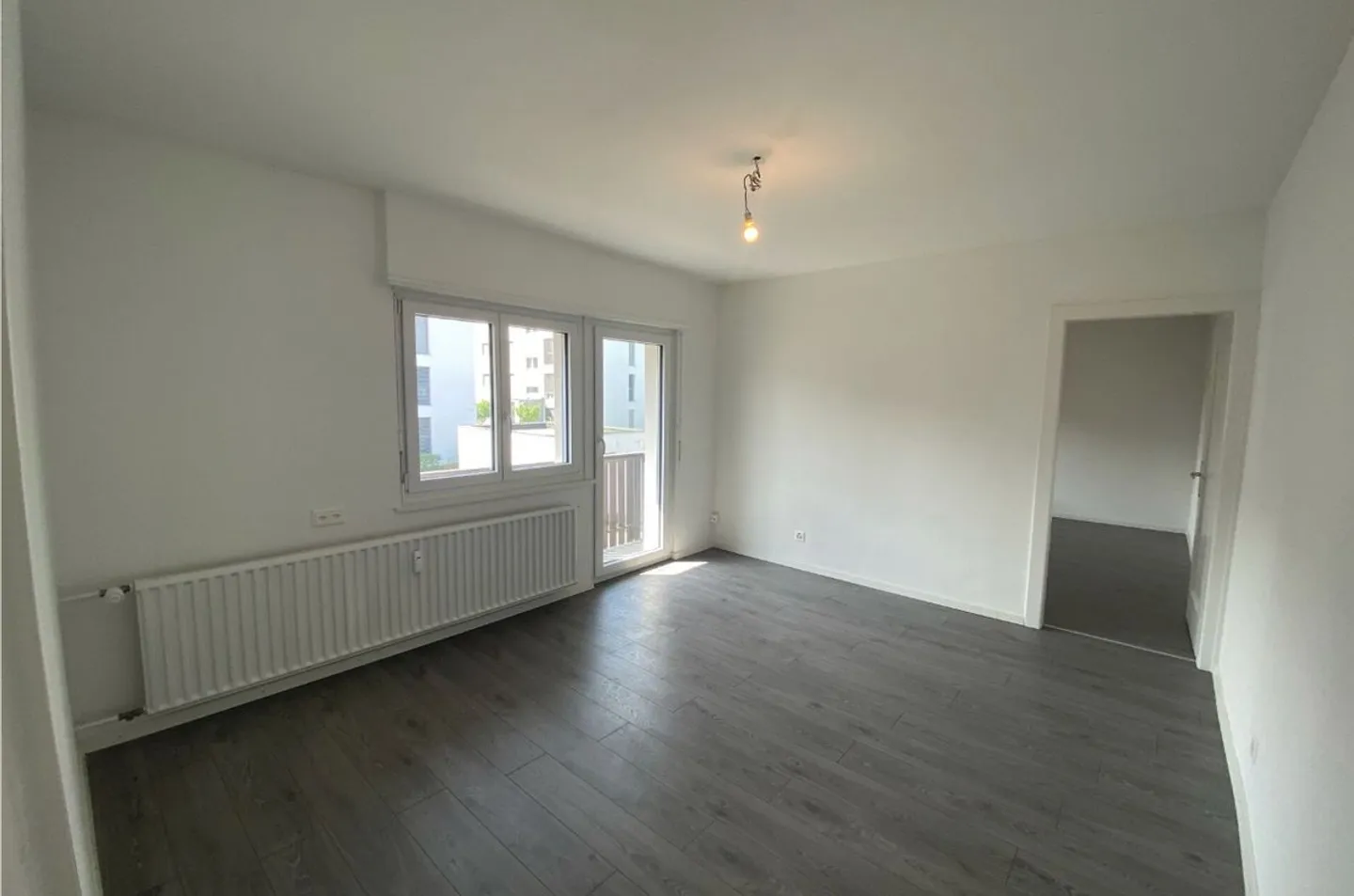 Atmosfera accogliente e una grande terrazza per rilassarsi - Foto 4 di 10