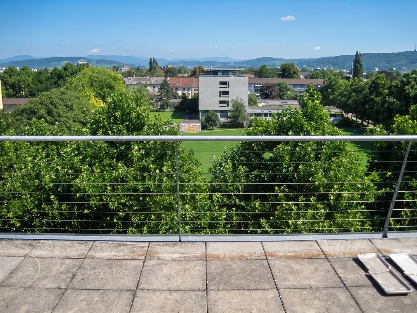 Charmante Dachwohnung mit Terrasse - Foto 7 von 8