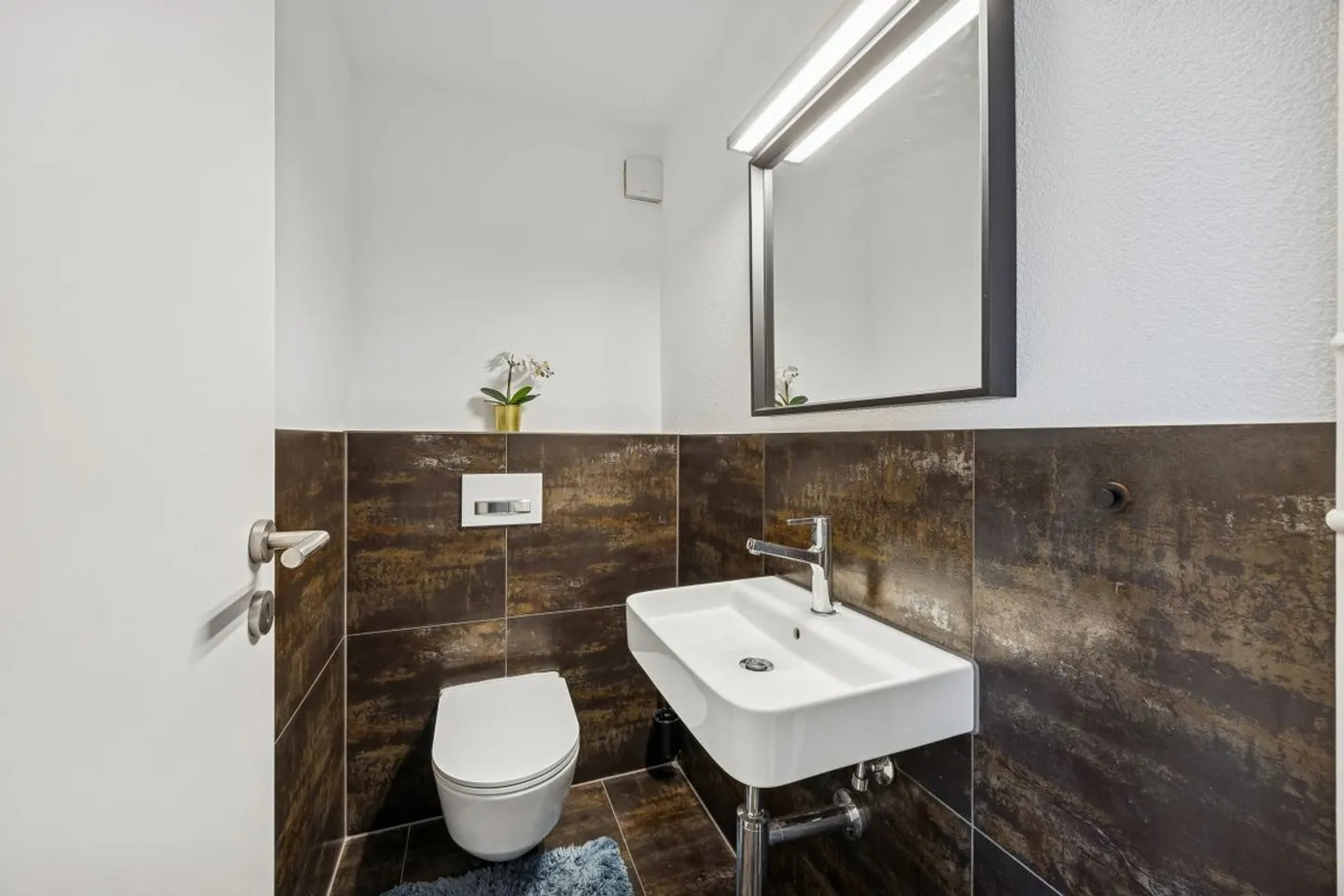 Appartement de 5,5 pièces rénové moderne - Photo 9 sur 13