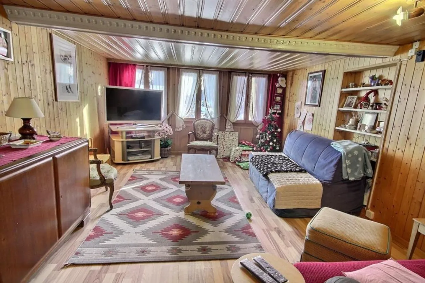 Spécial investisseurs : chalet mitoyen avec 3 appartements - Photo 2 sur 5