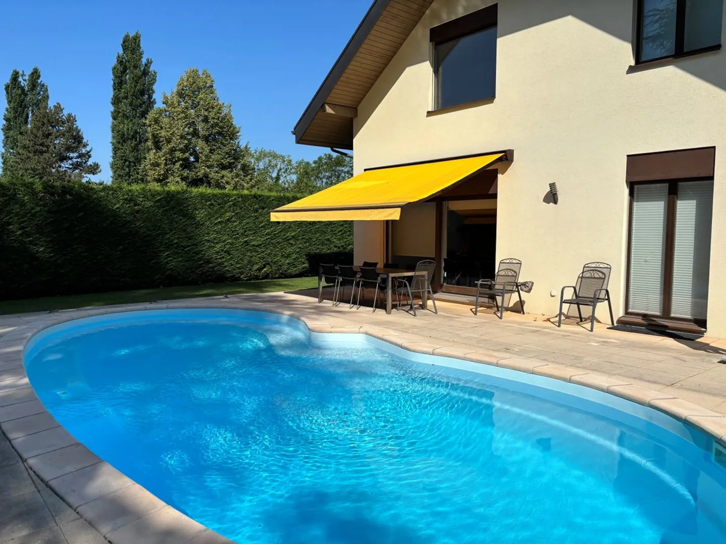 Beautiful Villa with Pool in Quiet Area - Photo 4 of 13