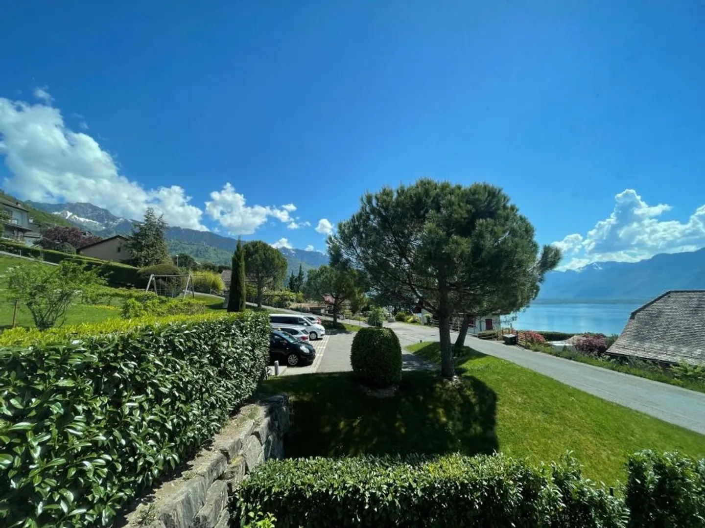 GRAND VIEW - IN VERY GOOD CONDITION - Photo 5 of 5