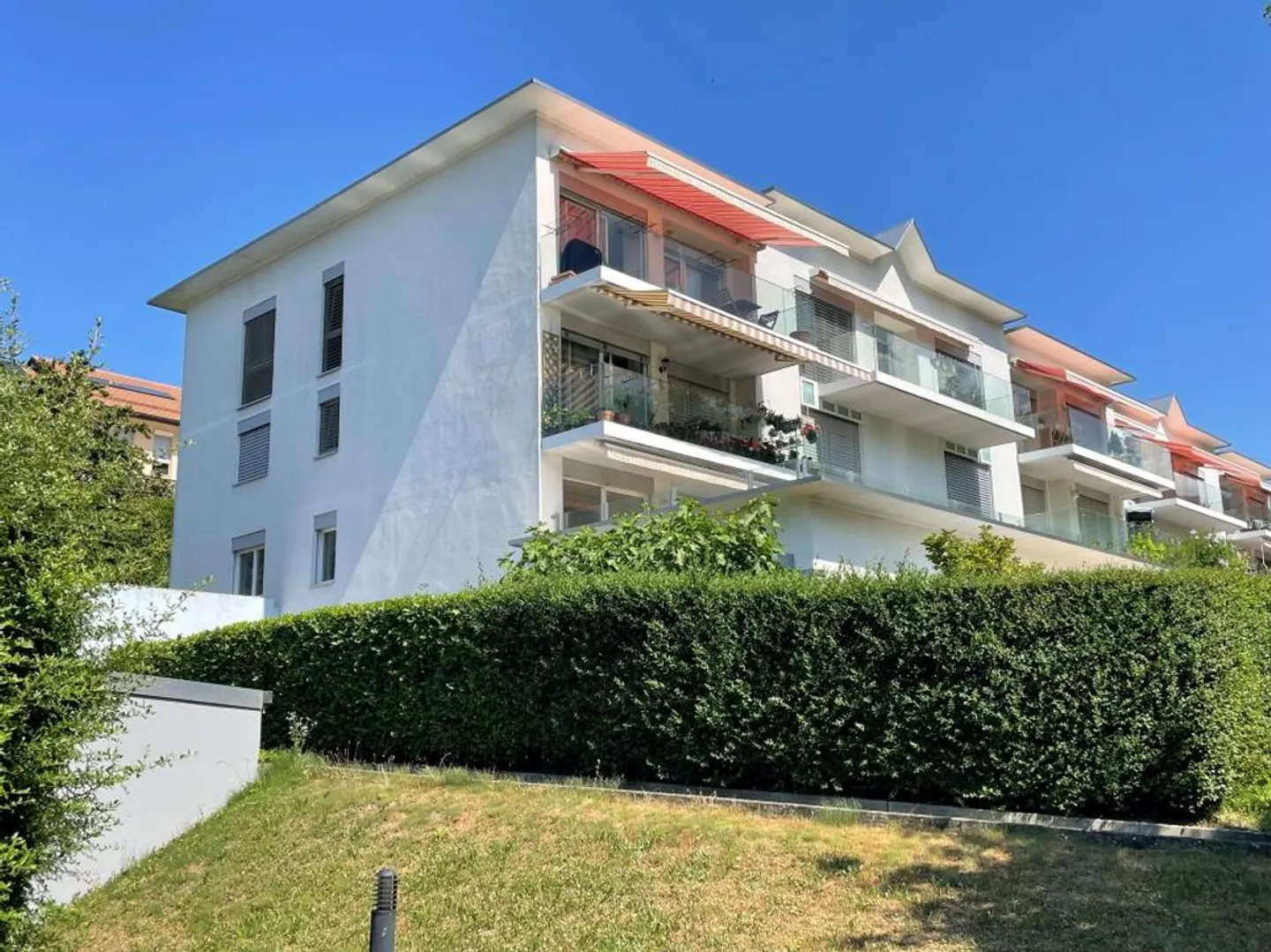 VERY QUIET NEIGHBORHOOD - BEAUTIFUL UNOBSTRUCTED VIEW - Photo 4 of 5