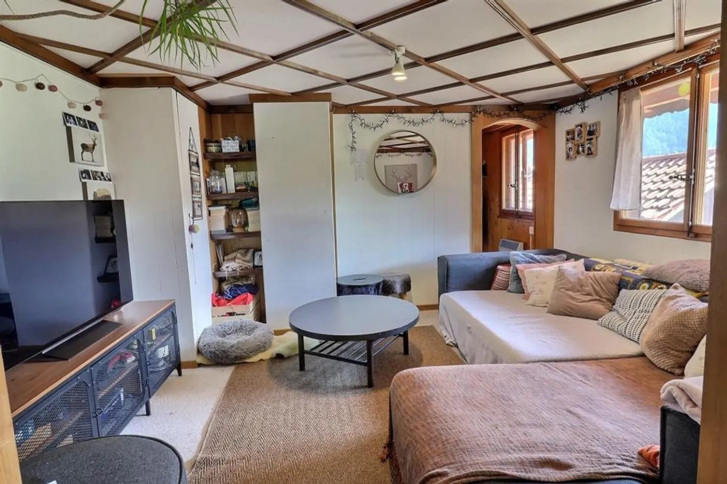 Opportunité de Rénovation Charmante - Photo 2 sur 6