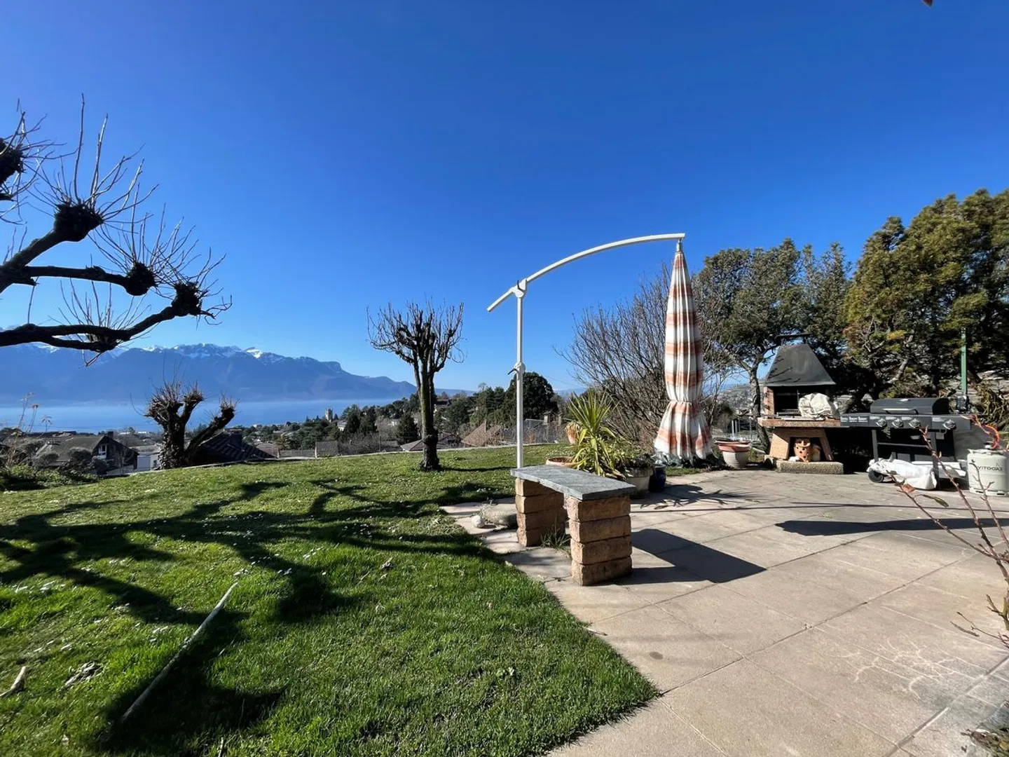 Jolie maison individuelle avec vue sur le lac - Photo 5 sur 13