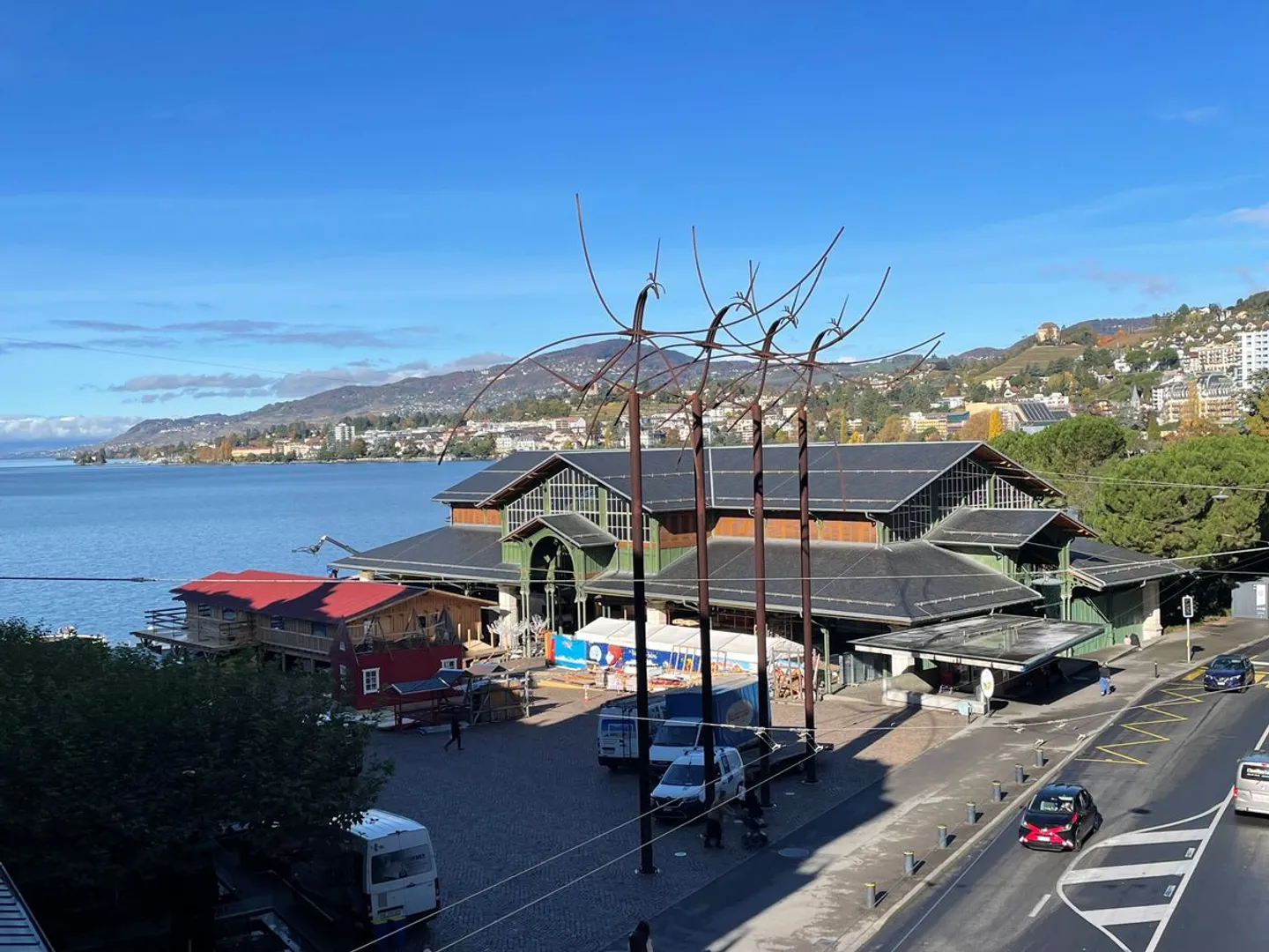 Appartamento spazioso con vista lago - Foto 3 di 13