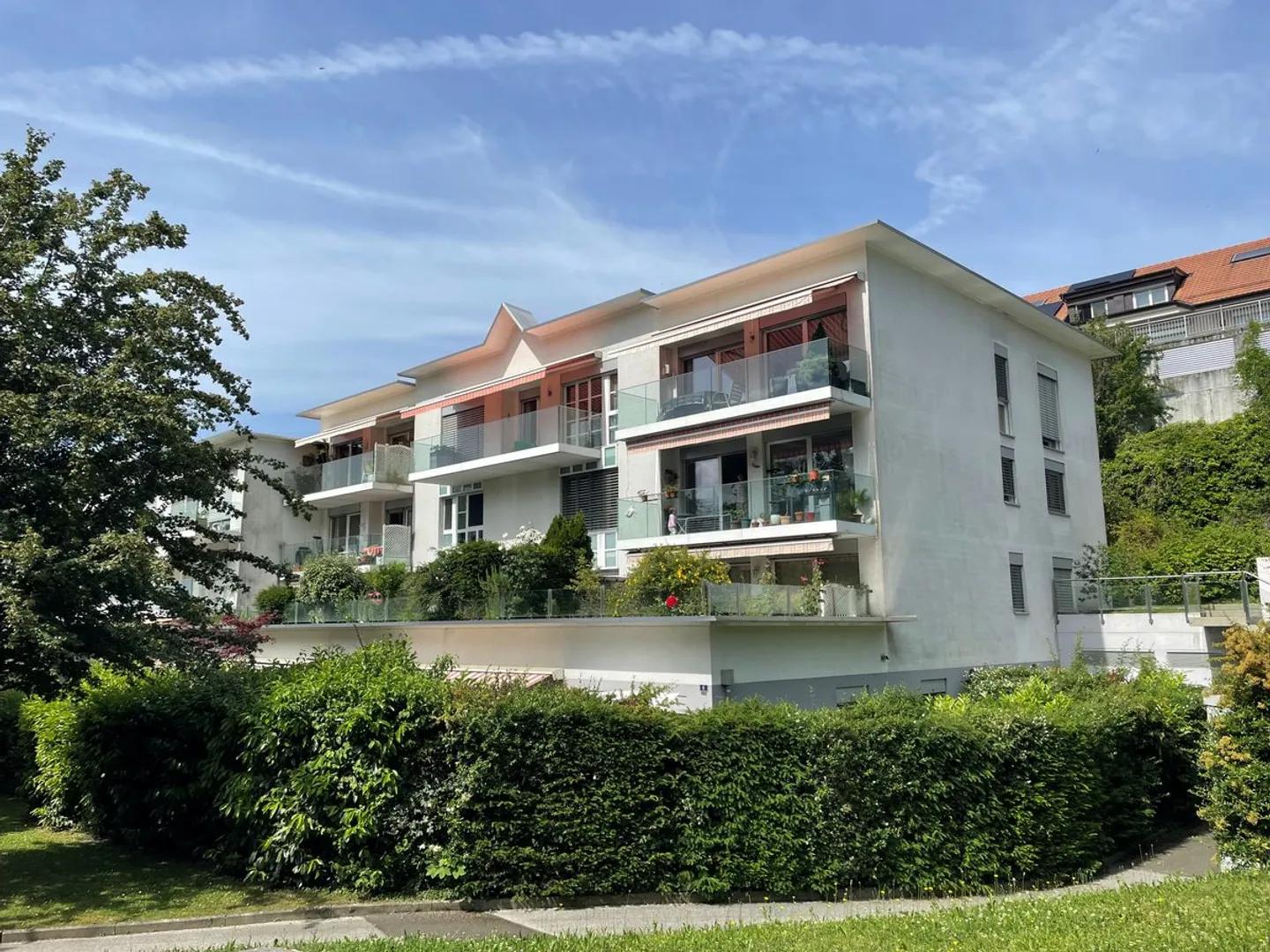 JOLI APPARTEMENT DE 4,5 PIECES RENOVE AVEC UNE TERRASSE ET UN JARDIN - Foto 1 von 13