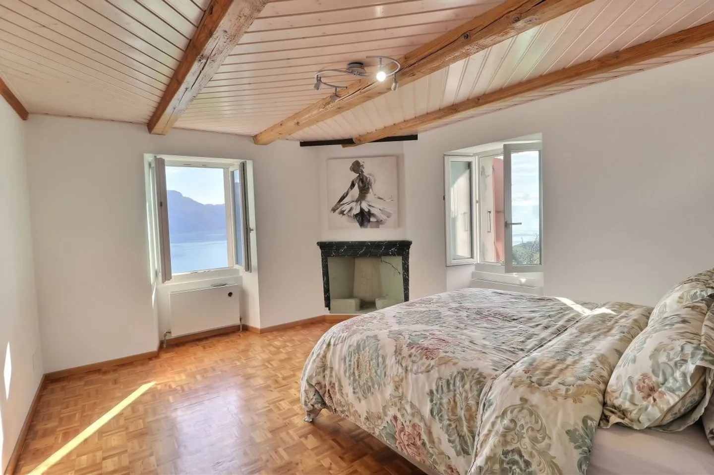 EDIFICIO DI 4 APPARTAMENTI DA RISTRUTTURARE CON VISTA PANORAMICA ECCEZIONALE SUL LAGO DI GINEVRA E LE ALPI - Foto 11 di 13