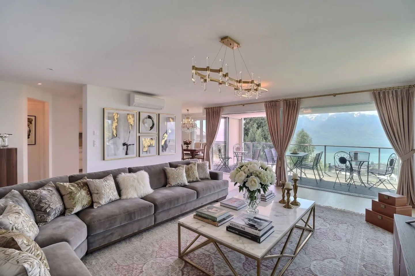 SUPERBE APPARTEMENT DE 4.5 PIECES A CHERNEX - MONTREUX AVEC TRES BELLE VUE PANORAMIQUE - Photo 1 sur 13