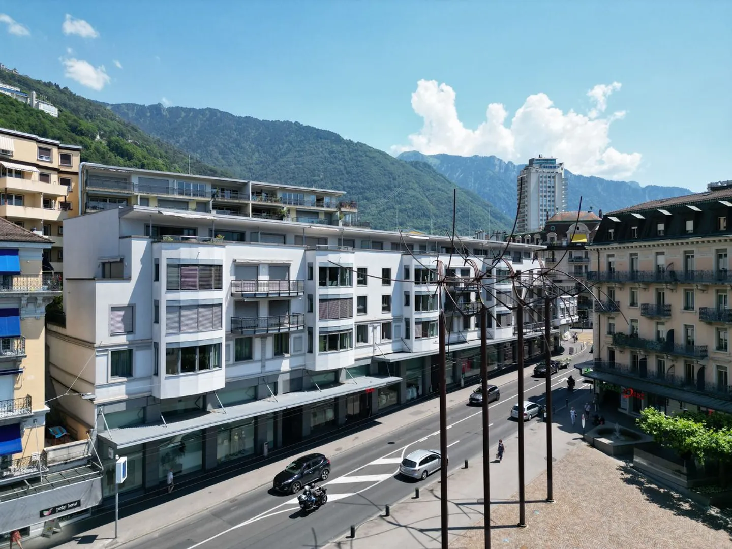 Appartamento spazioso con vista lago - Foto 1 di 13