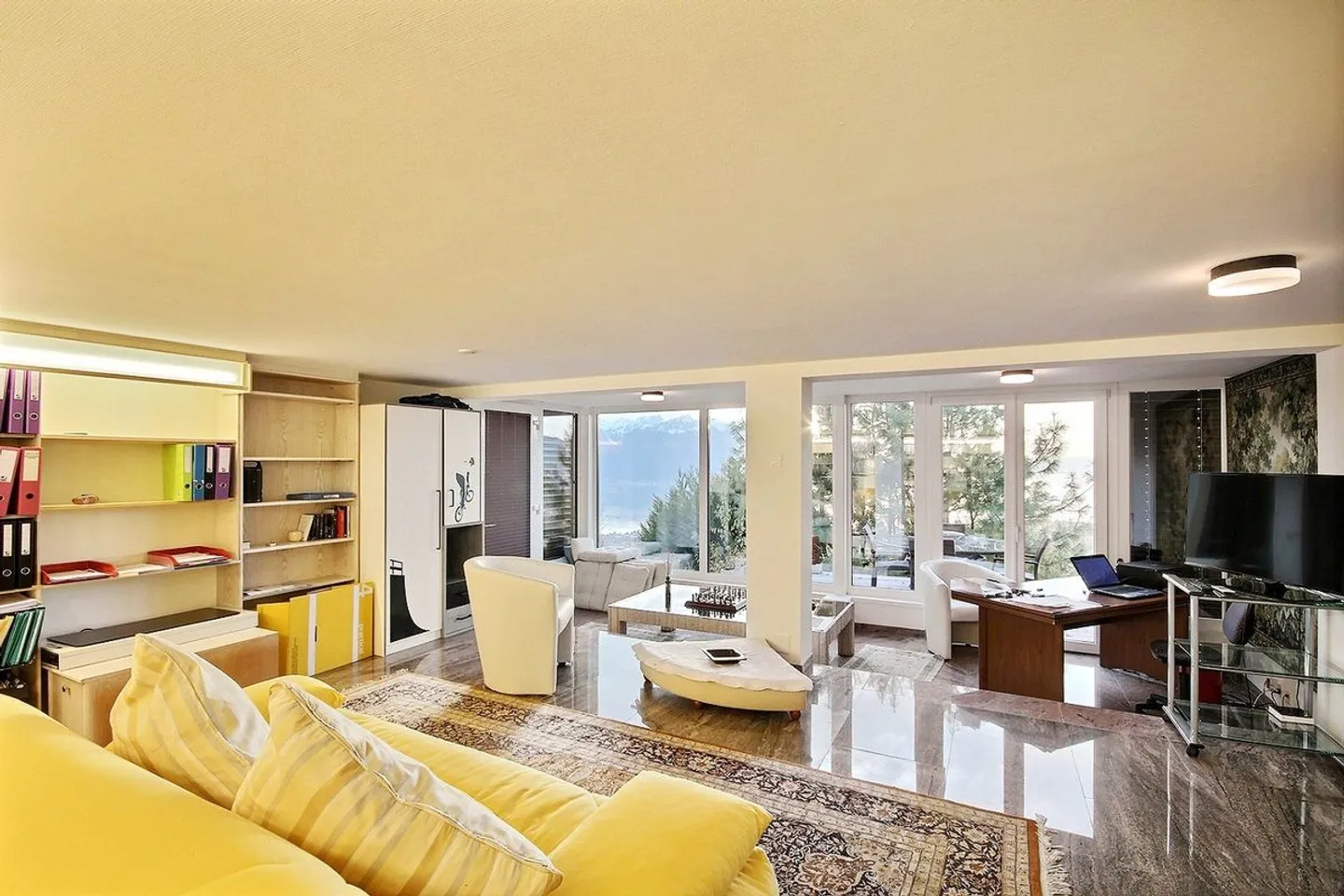 SUPERB VIEW IN A QUIET RESIDENTIAL AREA - Photo 13 of 13