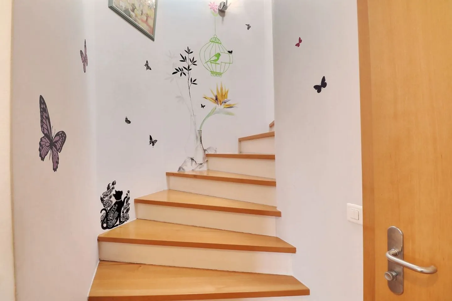 SPACIOUS 5.5-ROOM DUPLEX IN A QUIET NEIGHBORHOOD - Photo 11 of 13