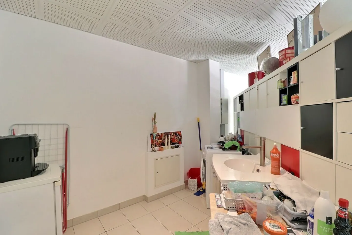 BEL LOCALE COMMERCIALE IDEALMENTE SITUATO NEL CENTRO DI MONTREUX CON OTTIMA VISIBILITÀ - Foto 7 di 9