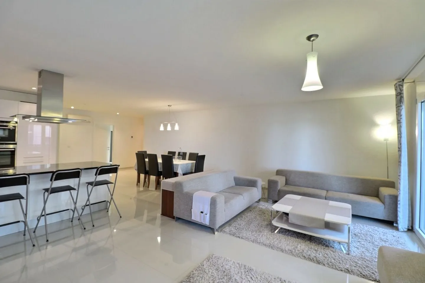 Appartamento spazioso con vista lago - Foto 7 di 13