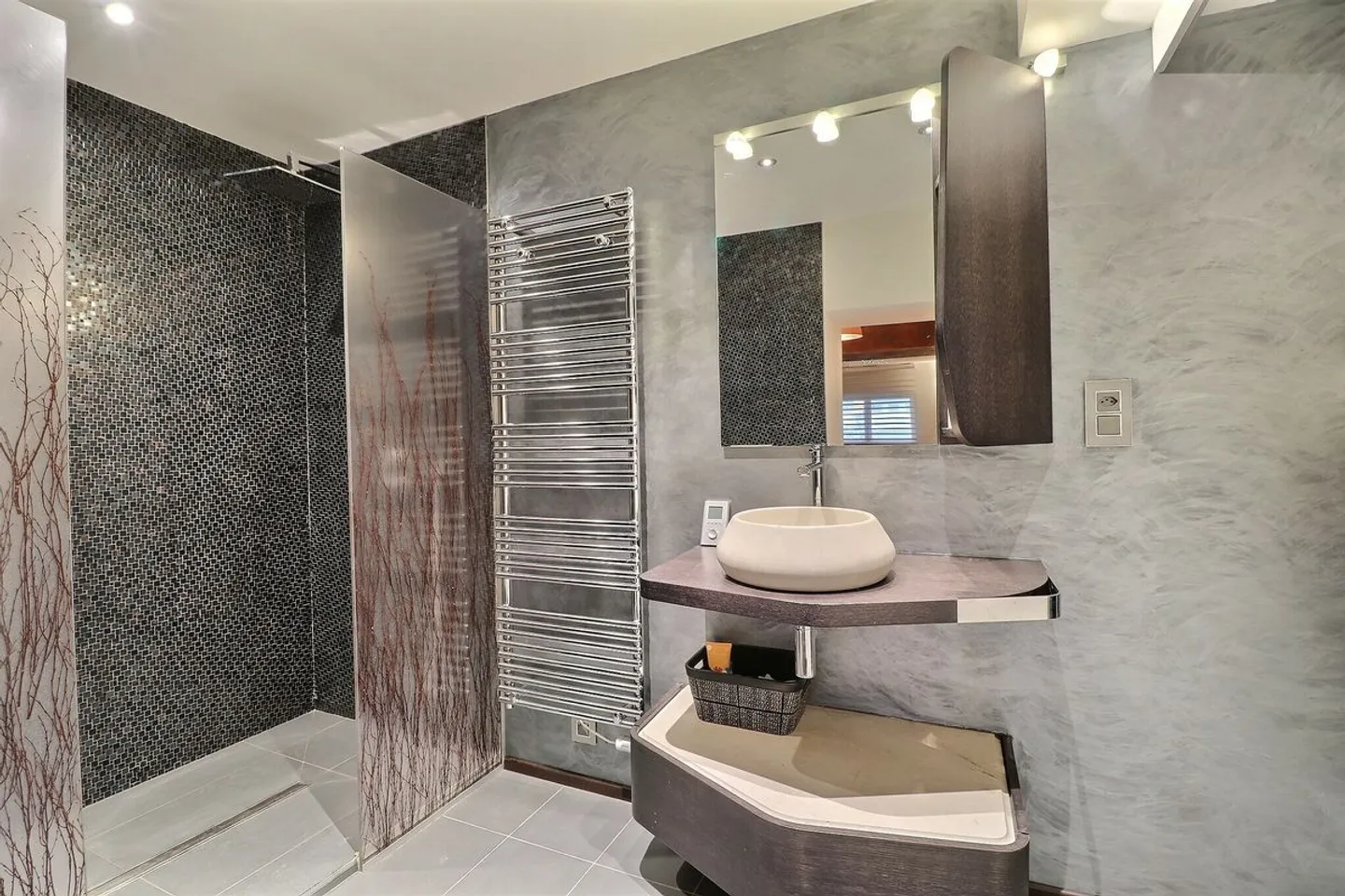 NEGOZIO DI ALTO LIVELLO NEL CENTRO DI MONTREUX - Foto 13 di 13