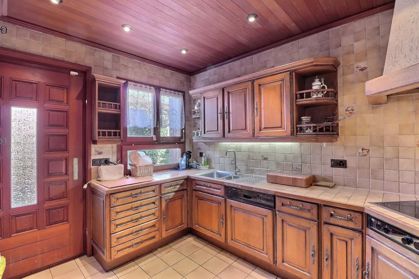 Jolie maison individuelle avec vue sur le lac - Photo 9 sur 13