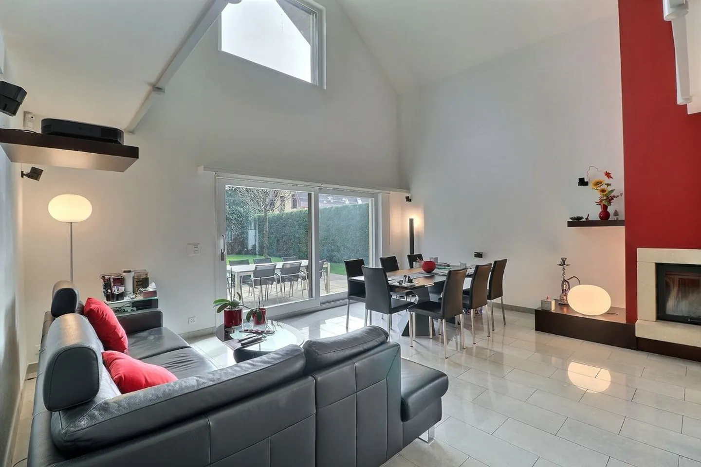 Beautiful Villa with Pool in Quiet Area - Photo 8 of 13