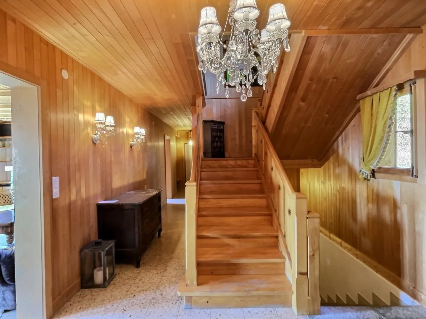 GRAND CHALET OF 9 ROOMS WITH A POOL IN A VERY QUIET NEIGHBORHOOD WITH GRAND PANORAMIC VIEW - Photo 9 of 13