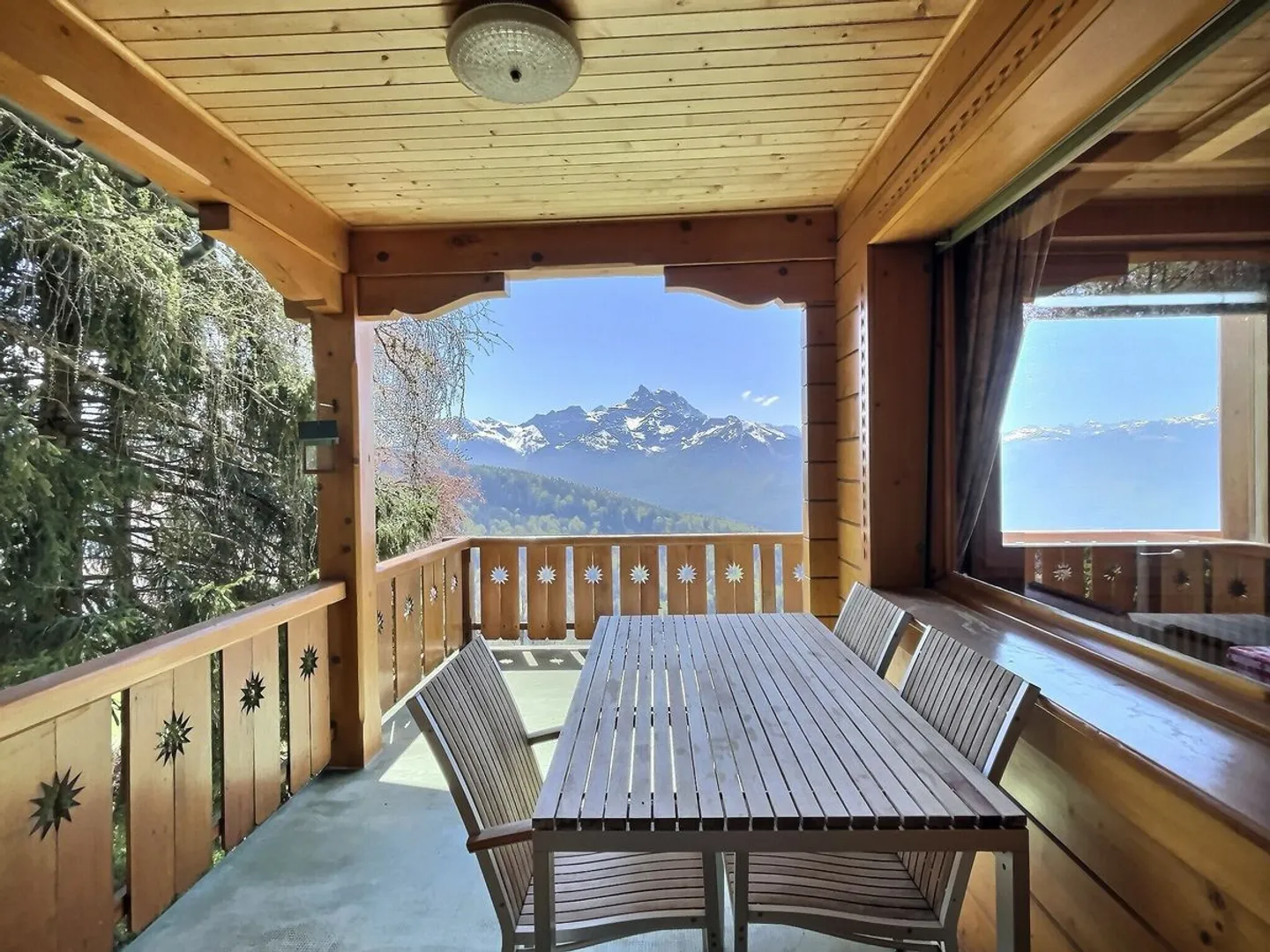 GRAND CHALET OF 9 ROOMS WITH A POOL IN A VERY QUIET NEIGHBORHOOD WITH GRAND PANORAMIC VIEW - Photo 11 of 13