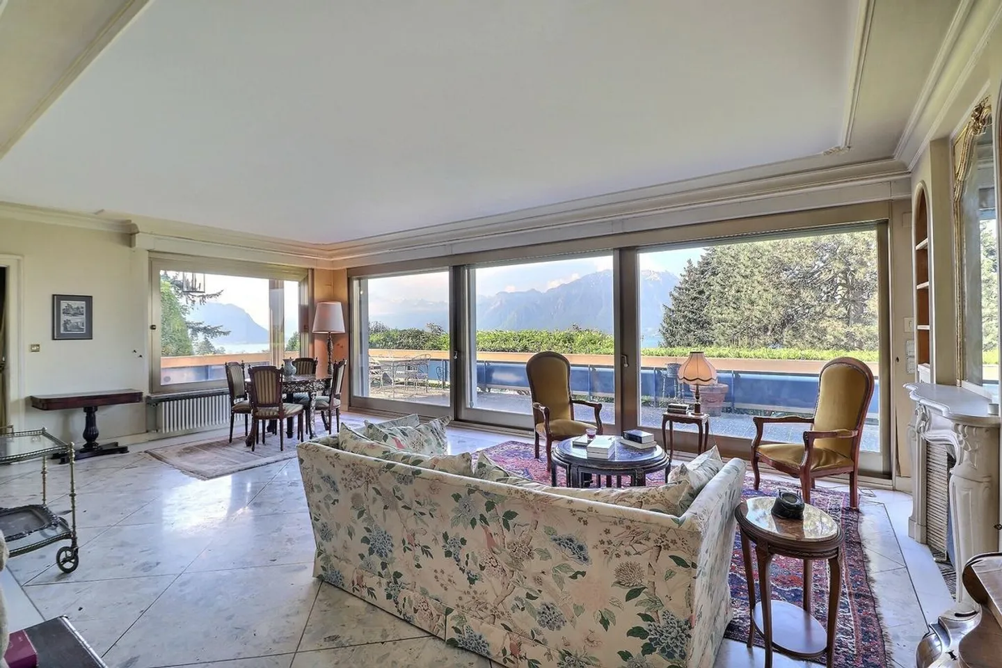 BEAUTIFUL PROPERTY OF 12 ROOMS WITH A POOL AND A GRAND PANORAMIC VIEW - Photo 3 of 13