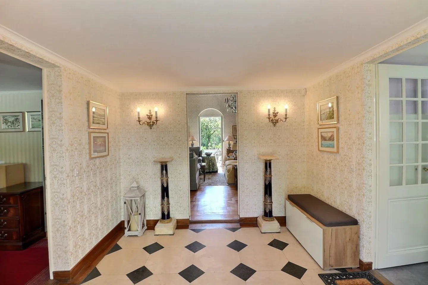 Exceptional Property of 8.5 Rooms South of Lausanne Near the Lake - Photo 8 of 13