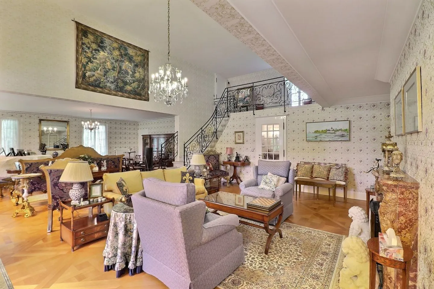 Exceptional Property of 8.5 Rooms South of Lausanne Near the Lake - Photo 6 of 13