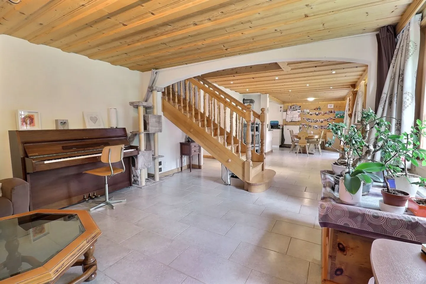 Beautiful chalet for sale in Rossinière - Photo 6 of 13