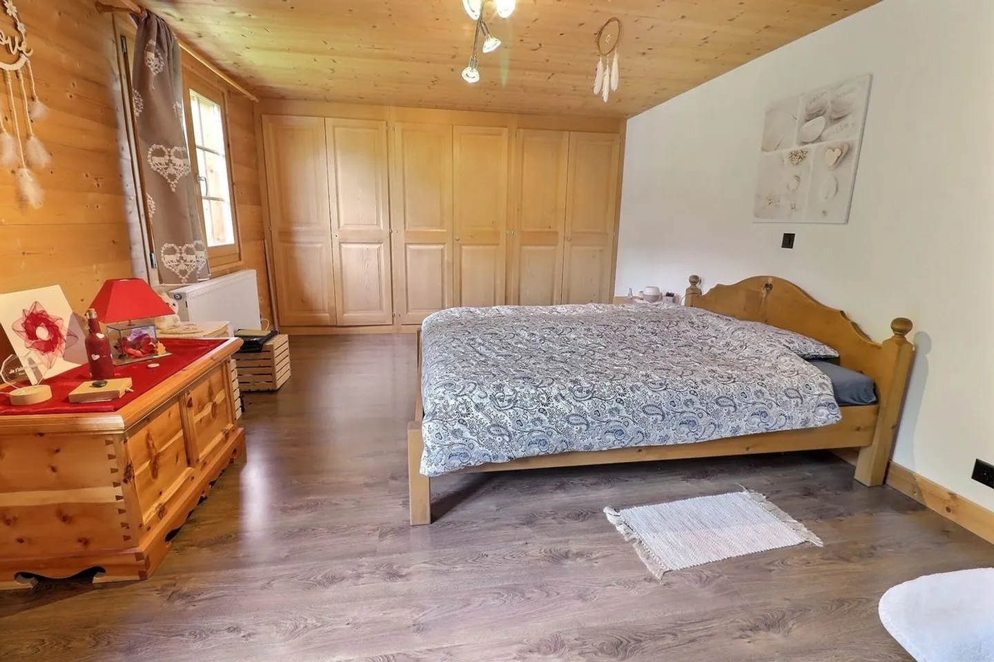 Beautiful chalet for sale in Rossinière - Photo 10 of 13