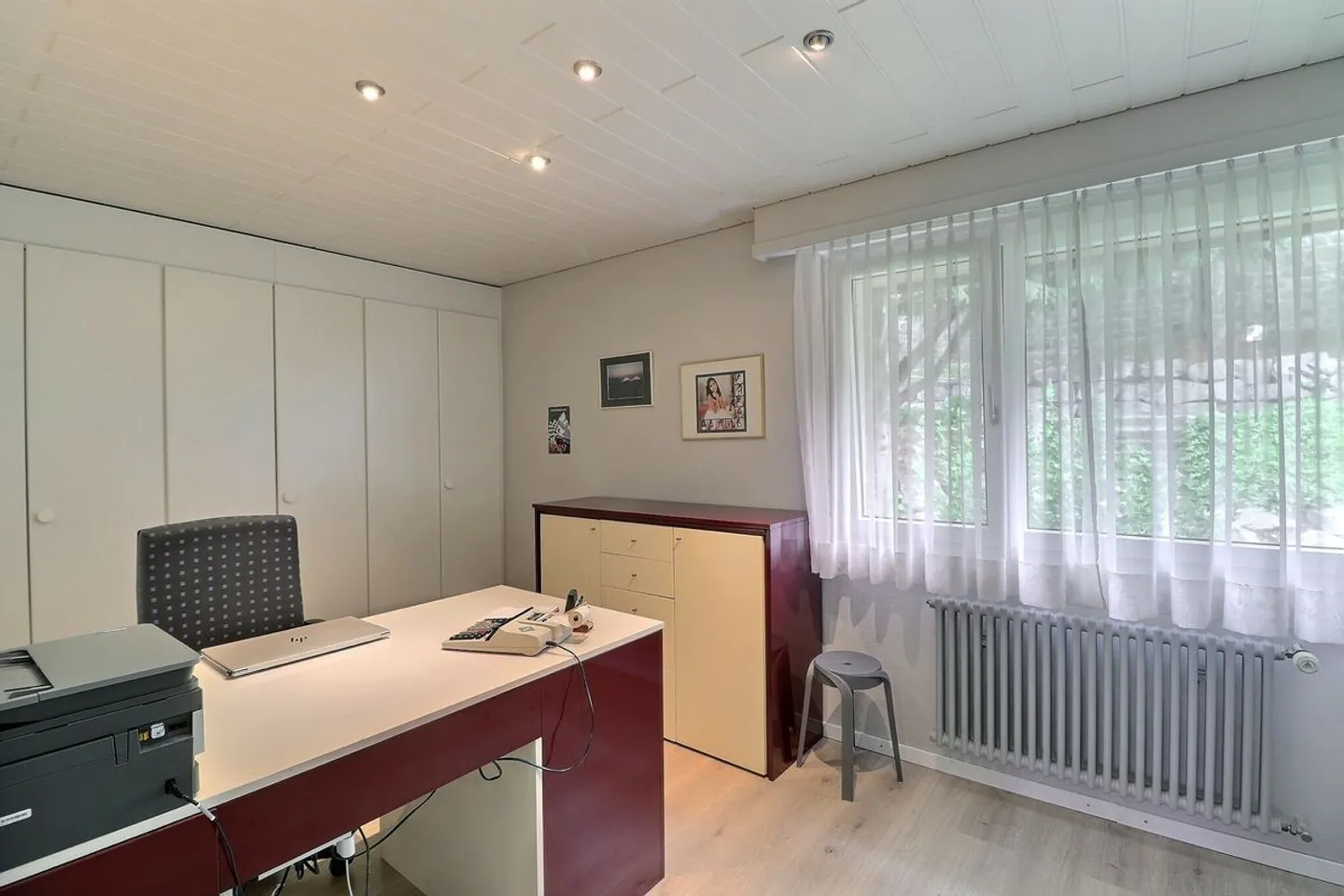 SPACIEUX APPARTEMENT DE 4,5 PIECES ENTIEREMENT RENOVE AVEC TRES BELLE VUE  - Foto 12 di 13