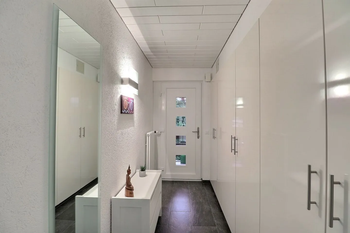 SPACIEUX APPARTEMENT DE 4,5 PIECES ENTIEREMENT RENOVE AVEC TRES BELLE VUE  - Foto 13 di 13