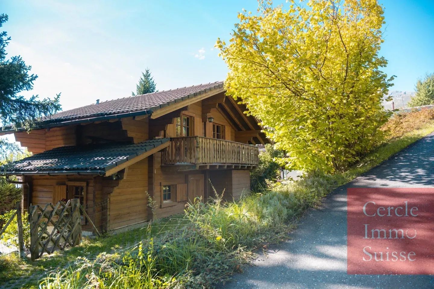 In vendita in esclusiva - Chalet incantevole a Crans-Montana (3963) - Foto 2 di 12