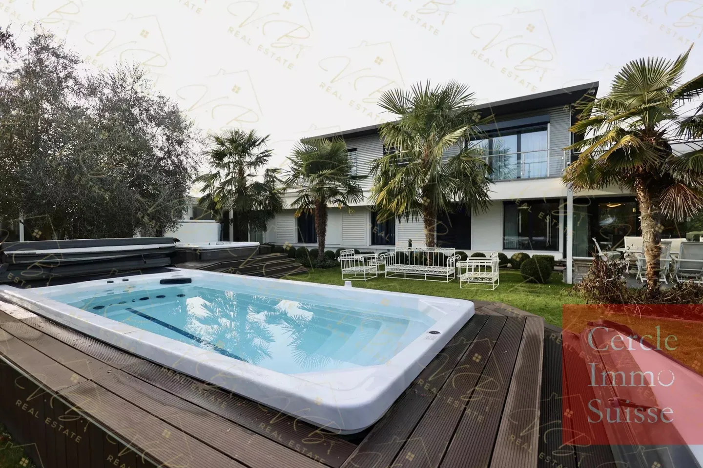 Außergewöhnliches Haus zu verkaufen mit beheiztem Pool, Jacuzzi und Solarpanels – Bevorzugte Lage - Foto 8 von 13
