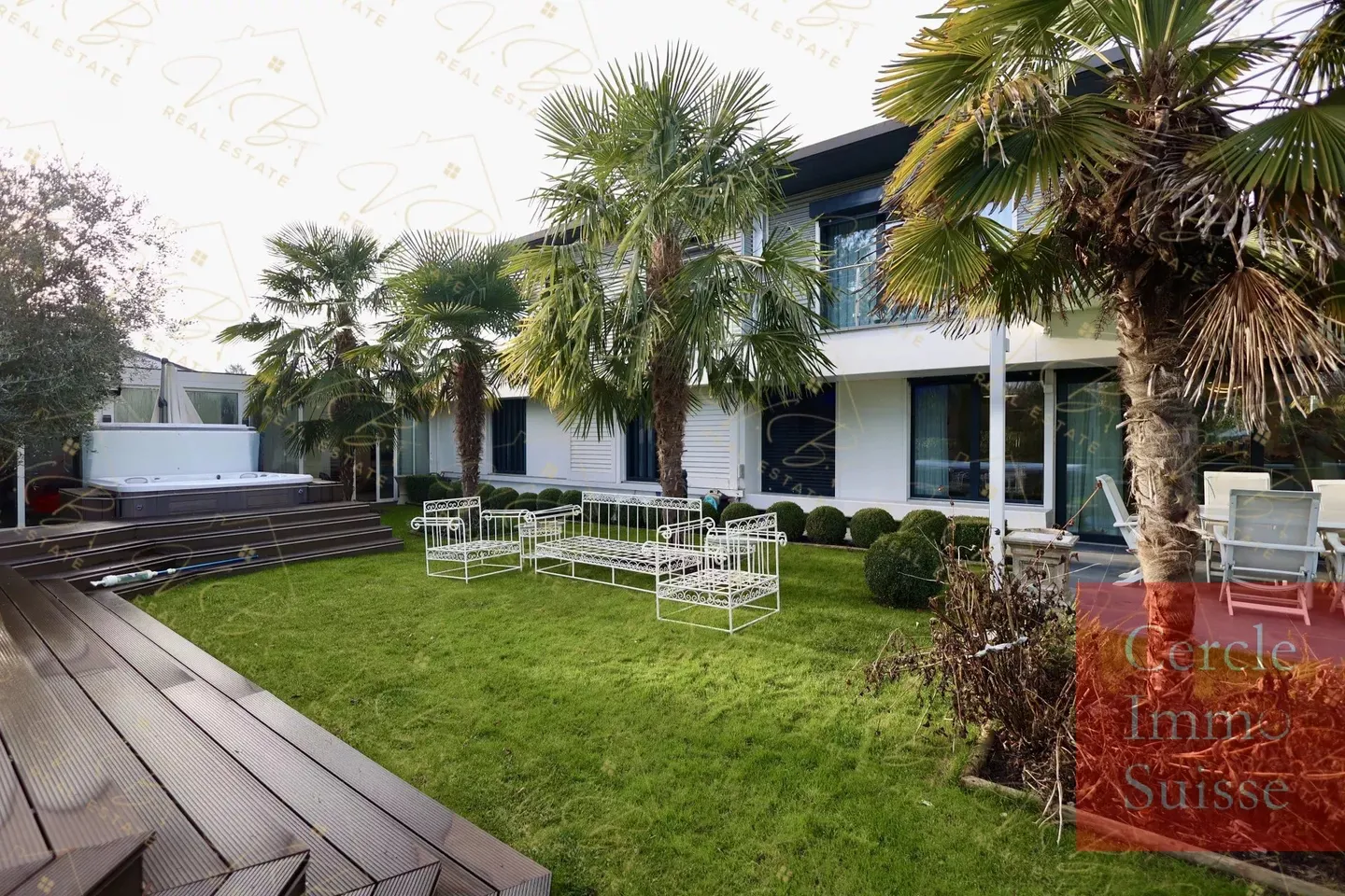 Außergewöhnliches Haus zu verkaufen mit beheiztem Pool, Jacuzzi und Solarpanels – Bevorzugte Lage - Foto 9 von 13