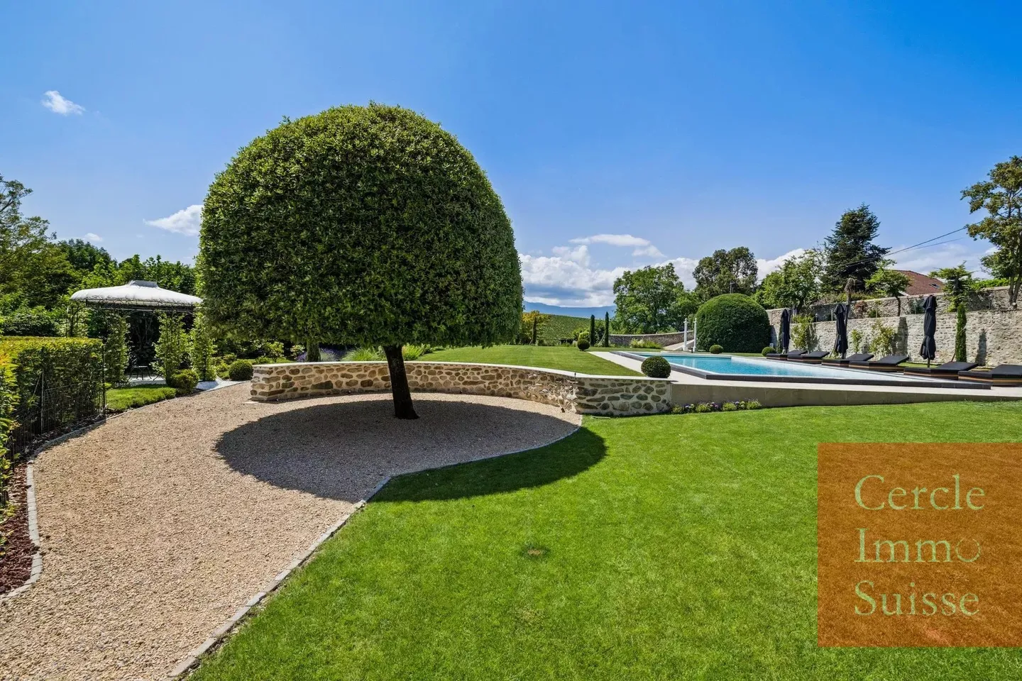 Exceptional 16th Century Château Fully Renovated – Prestige Property - Photo 11 of 13